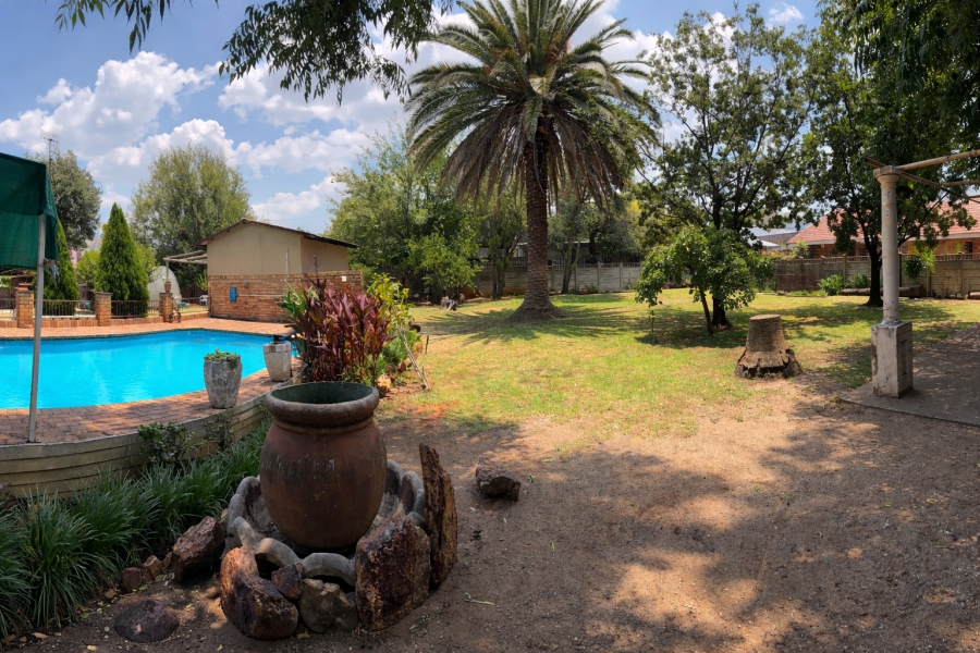 4 Bedroom Property for Sale in Miederpark North West